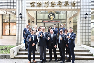 美國國土安全調查署主管人員參訪警大世界警察博物館