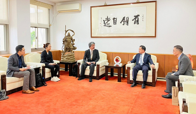 校長接見來訪學者