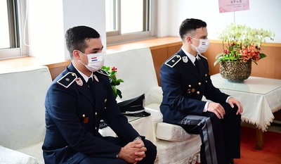 巴拉圭籍學生馮康衛及巴默文